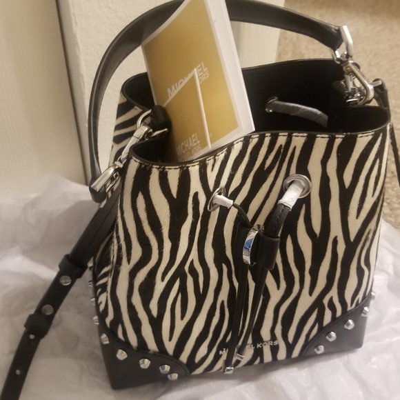 NWT Authentic Michael Kors Small Drawstring Bucket Shldr Purse Studs & Haircalf - Picture 1 of 12